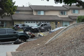 Mueren varias personas al estrellarse avioneta en San Diego; destruye viviendas y vehículos Mueren varias personas al estrellarse avioneta en San Diego; destruye viviendas y vehículos