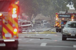 Mueren varias personas al estrellarse avioneta en San Diego; destruye viviendas y vehículos Mueren varias personas al estrellarse avioneta en San Diego; destruye viviendas y vehículos