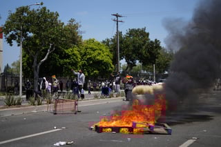 Protestan contra redadas masivas de migrantes en Los Ángeles Protestan contra redadas masivas de migrantes en Los Ángeles