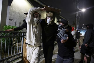 Protestan contra redadas masivas de migrantes en Los Ángeles Protestan contra redadas masivas de migrantes en Los Ángeles