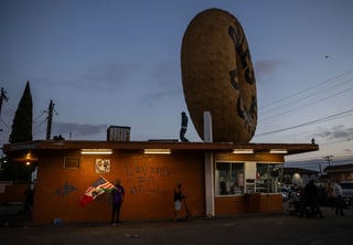 Protestan contra redadas masivas de migrantes en Los Ángeles Protestan contra redadas masivas de migrantes en Los Ángeles