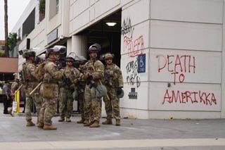 Protestan contra redadas masivas de migrantes en Los Ángeles Protestan contra redadas masivas de migrantes en Los Ángeles
