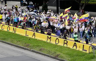 Se movilizan en Colombia tras atentado contra el senador Miguel Uribe Turbay Se movilizan en Colombia tras atentado contra el senador Miguel Uribe Turbay