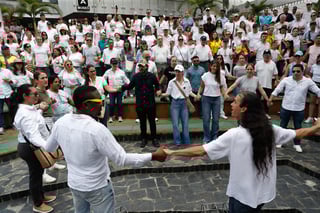 Se movilizan en Colombia tras atentado contra el senador Miguel Uribe Turbay Se movilizan en Colombia tras atentado contra el senador Miguel Uribe Turbay
