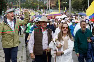 Se movilizan en Colombia tras atentado contra el senador Miguel Uribe Turbay Se movilizan en Colombia tras atentado contra el senador Miguel Uribe Turbay