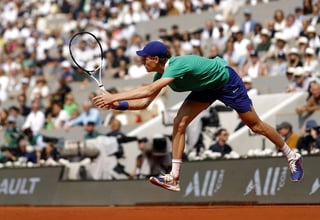 Carlos Alcaraz gana a Jannik Sinner en la final más larga de la historia de Roland Garros Carlos Alcaraz gana a Jannik Sinner en la final más larga de la historia de Roland Garros