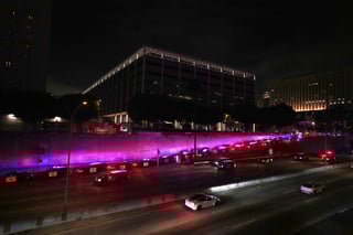 La ciudad de Los Ángeles vivió otra noche de protestas y choques entre manifestantes y autoridades luego de tres días de luego de redadas a grupos migrantes.