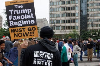 Crecen redadas y protestas en Los Angeles