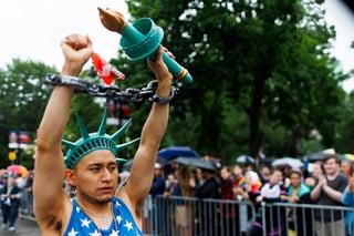 Multitudinarias manifestaciones en EUA 'No Kings'