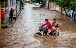 Así fueron las afectaciones por huracán Erick en sur de México Así fueron las afectaciones por huracán Erick en sur de México