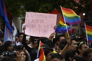 Cientos toman las calles para celebrar el Día del Orgullo LGBTI Cientos toman las calles para celebrar el Día del Orgullo LGBTI