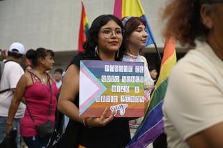 Cientos toman las calles para celebrar el Día del Orgullo LGBTI Cientos toman las calles para celebrar el Día del Orgullo LGBTI