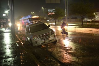 Se inundan diversas zonas de Torreón tras las lluvias