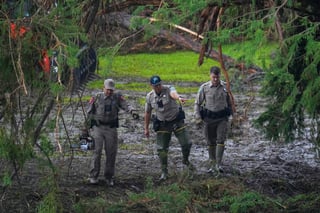 Fuertes lluvias dejan decenas de desaparecidos y muertos en Texas Fuertes lluvias dejan decenas de desaparecidos y muertos en Texas