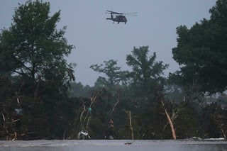 Fuertes lluvias dejan decenas de desaparecidos y muertos en Texas Fuertes lluvias dejan decenas de desaparecidos y muertos en Texas