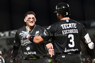 El panameño Jaime Barría tuvo una salida de calidad y fue respaldado con cuadrangulares de Jonathan Villar y Brian O´Grady, para encaminar a los Algodoneros del Unión Laguna a vencer anoche a los Acereros de Monclova con pizarra de 6 carreras a 3, en la apertura de la serie coahuilense que se disputa en el Estadio de la Revolución.
