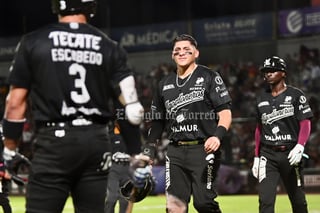 El panameño Jaime Barría tuvo una salida de calidad y fue respaldado con cuadrangulares de Jonathan Villar y Brian O´Grady, para encaminar a los Algodoneros del Unión Laguna a vencer anoche a los Acereros de Monclova con pizarra de 6 carreras a 3, en la apertura de la serie coahuilense que se disputa en el Estadio de la Revolución.