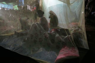 Tailandia y Camboya continúan por segundo día sus enfrentamientos, que han dejado ya 15 muertos y más de 140,000 evacuados en total, y que este viernes se extendieron a hasta 12 zonas de la frontera entre ambos países.

El Ejército tailandés informó hoy que las tropas camboyanas han disparado rondas de cohetes y proyectiles de artillería contra zonas militares y residenciales del territorio tailandés.