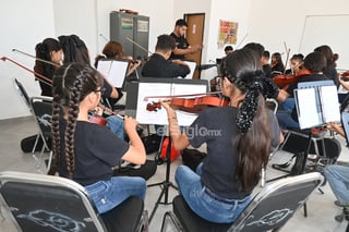 Sonoridad y orgullo: los niños músicos de Mapimí