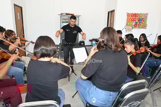 Sonoridad y orgullo: los niños músicos de Mapimí