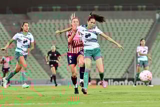 Extra, Extra... Ganan las Guerreras a Chivas en el Estadio Corona