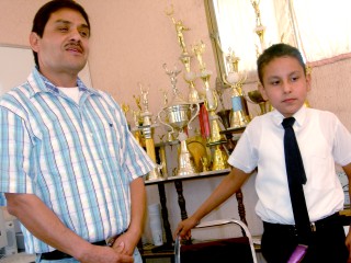 Javier Manuel Coronado Luévano de 11 años, quien cursa el quinto año de la Sección A, de la Escuela Primaria Cámara Júnior, participará en el Quinto Parlamento de las Niñas y los Niños de México.
