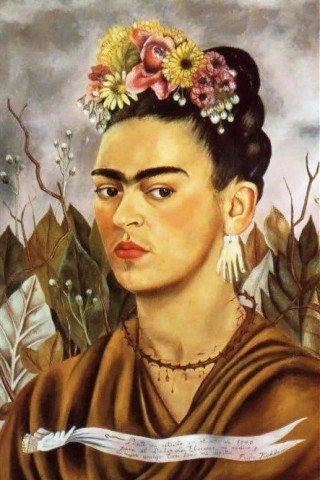 Dejan al desnudo vestuario y ajuar de Frida Kahlo en libro