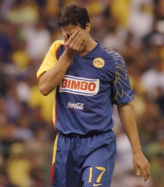 Rodrigo López se convirtió en el verdugo de las Águilas al fallar un penalty en dos ocasiones que pudo haber acortado distancias con la escuadra michoacana. (Jam Media)