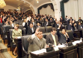 Pese a la resistencia del PRD, la minuta de la Cámara de Diputados que contiene la reforma judicial fue aprobada en lo general en comisiones. (Archivo)