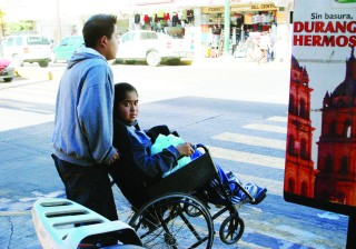 La señora Tere Álvarez del Castillo consideró necesario sacar el máximo provecho a los programas federales de apoyo a personas con discapacidad.