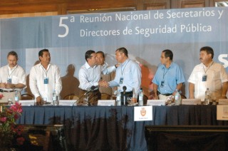 Ayer se llevó a cabo la Quinta Reunión Nacional de secretarios y directores de seguridad pública del país, en Acapulco, Guerrero con el propósito de evaluar los avances logrados en la materia. (Notimex)