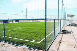 Listas están las instalaciones del “Futbol 7 Laguna”, para que albergue los torneos de futbol uruguayo, a partir del mes de junio en diferentes categorías. (Fotografía de Jesús Galindo López)