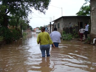 Lluvias en Oaxaca
Habitantes de la Oaxaca ya sufren los estragos de las fuertes lluvias ocasionadas por la onda tropical número tres que golpea el Sureste de México. (El Universal)