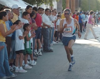 Bastante demanda, en inscripciones de niños, registra la Carrera del Día del Padre, a celebrarse la próxima semana por las principales arterias de Torreón. (Archivo)