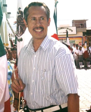 En las primeras horas de ayer fue asesinado a tiros el alcalde con licencia de Ayutla, Guerrero y candidato a diputado por el PRD, Homero Lorenzo Ríos, quien aparece en una fotografía tomada en días pasados. (Notimex)
