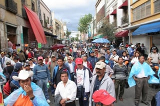 El secretario general del SNTE, Rafael Ochoa, llamó al diálogo a los docentes que son originarios de los municipios de Puebla y que están en contra de la Alianza por la Calidad de la Educación. (Archivo) 
