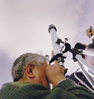 Maravillados. En 23 sitios de todo el país se realizó
la primera observación astronómica en México, con la que se inaugura el Año Internacional de la Astronomía 2009.