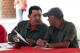 Reducción de gastos. Hugo Chávez suspenderá gastos suntuosos.  ARCHIVO