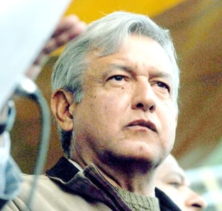 Andrés Manuel López Obrador, dijo que Pío es un candidato que no ha pedido favores a nadie y, si gana en las urnas, no tendrá que pagarlos.