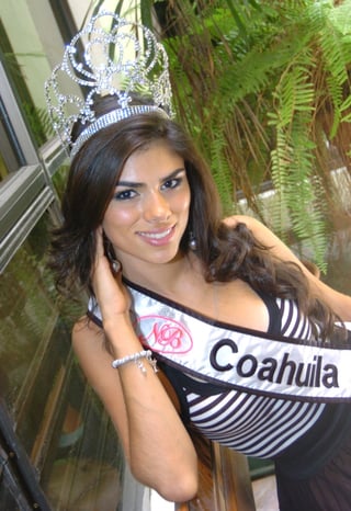 Seguridad. Abril Rodríguez ya obtuvo la corona de Nuestra Belleza Coahuila 2009, pero ahora su meta es portar la nacional.