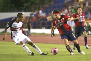 El medio argentino Gabriel Ernesto Pereyra Vázquez se convirtió en el tercer refuerzo de Monarcas Morelia para el Torneo Bicentenario 2010. (Jam Media) 
