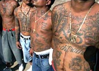 Marco Cordero, agente especial de la Agencia Federal de Investigaciones (FBI, por sus siglas en inglés) dijo que la pandilla 'Barrio Azteca' podría iniciar una lucha contra la de 'Los Sureños'.
