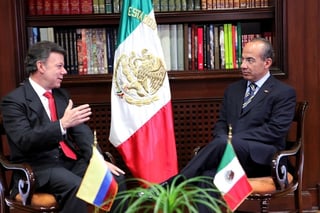 Reunión. El presidente Felipe Calderón se reunió con el presidente electo de Colombia, Juan Manuel Santos, en la residencia oficial de Los Pinos.