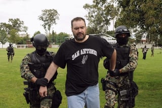 Detención. Sergio Villarreal 'El Grande' fue detenido en Puebla el mes de septiembre por elementos de la Marina.  EFE
