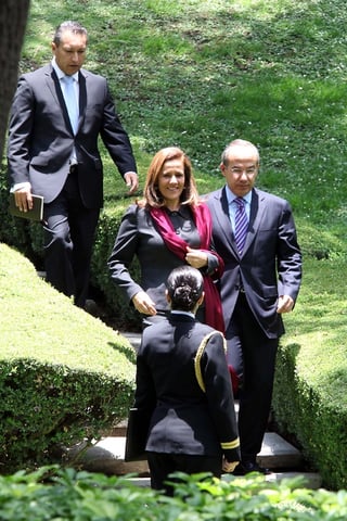 Drogas. El presidente Felipe Calderón, su esposa Margarita Zavala y el secretario de Gobernación, Francisco Blake en el acto.