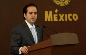 El presidente de la República, Felipe Calderón Hinojosa dio a conocer que Alejandro Poiré fue designado nuevo titular del Centro de Investigaciones y Seguridad Nacional ( CISEN). 