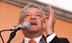 López Obrador respondió a sus detractores que él es un hombre sincero, y que cuando habla de la República amorosa lo hace en serio y no con base en la agenda electoral. 