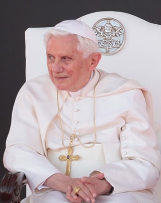 Mexicanos que denunciaron los abusos sexuales cometidos por Marcial Maciel (1920-2008), fundador de los Legionarios de Cristo, pidieron hoy al papa Benedicto XVI reconocer la responsabilidad de la Iglesia en el ocultamiento de ese caso.