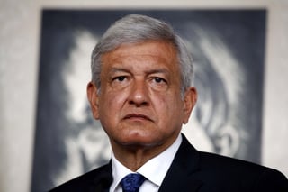 López Dóriga indicó a través de su programa radial que López Obrador miente sobre lo ocurrido en el primer debate presidencial del 2006. (Archivo)