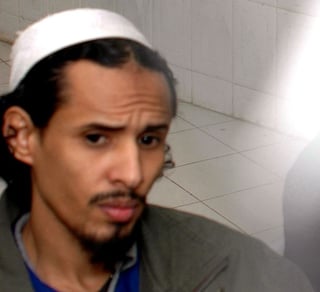 Muere. Fotografía de archivo  de 2005 donde aparece el líder de Al Qaeda en Yemen, Fahd al Qasaa, cuando asistió a una audiencia. 